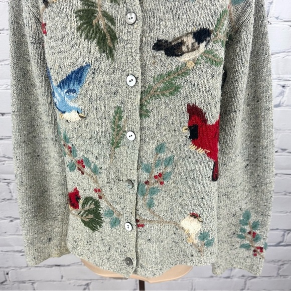 💸Sold💸 Northern Isles Bird Cardigan Sweater Med Cardinals Blue Jays Embroidered - Picture 6 of 13